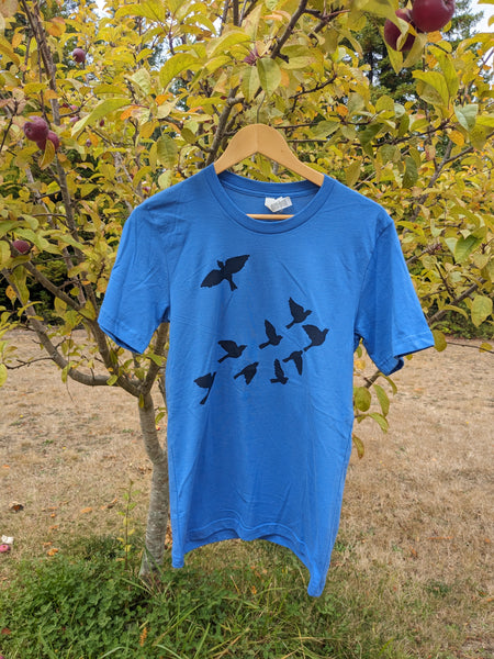 Flying birds short sleeve t-shirt